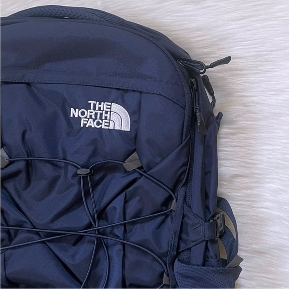 The North Face Unisex Borealis 28 Liter Backpack In Summit Navy - Picture 2 of 9